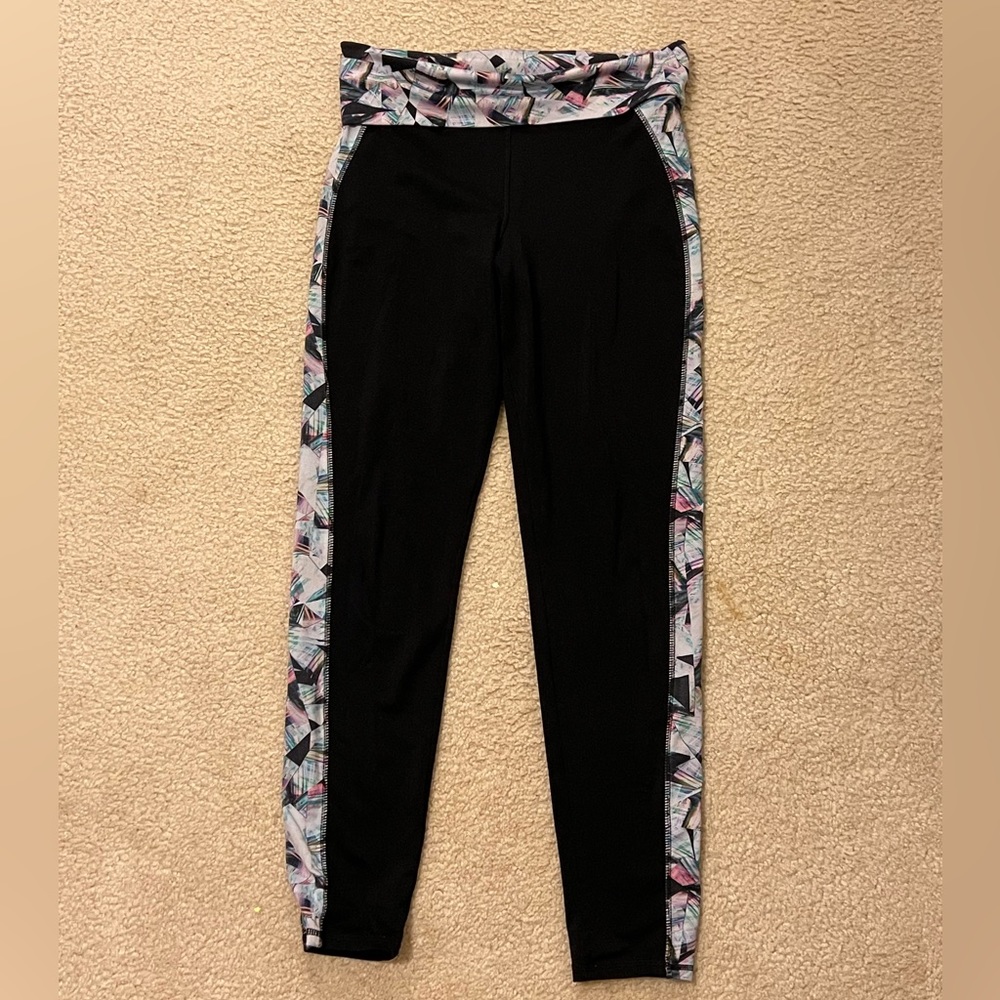 Shay Mitchell Fit to Wander Leggings